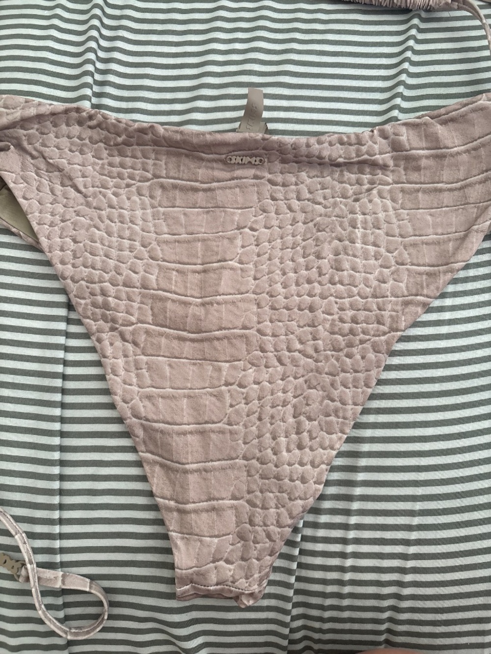 Bathing suit - Picture 2 of 2